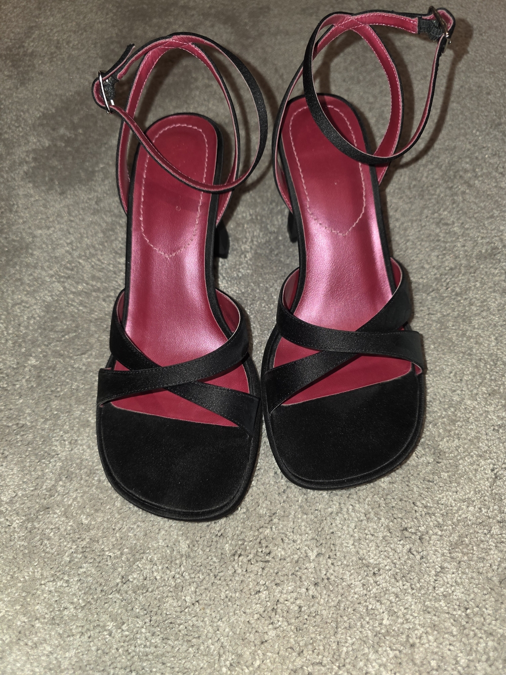 Mudd Black Strappy Sandals with Pink Insole